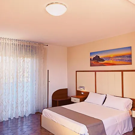 Residenza Felix * Capo Vaticano