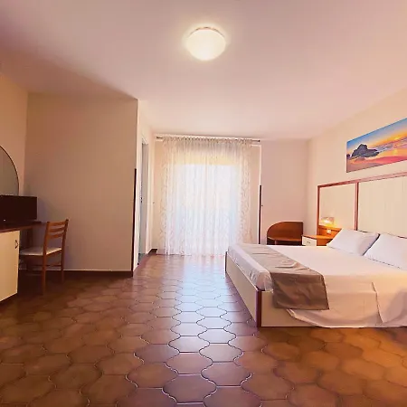 Residenza Felix * Capo Vaticano