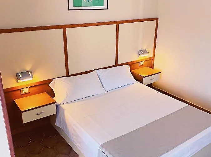 Residenza Felix Alojamento de Acomodação e Pequeno-almoço Capo Vaticano