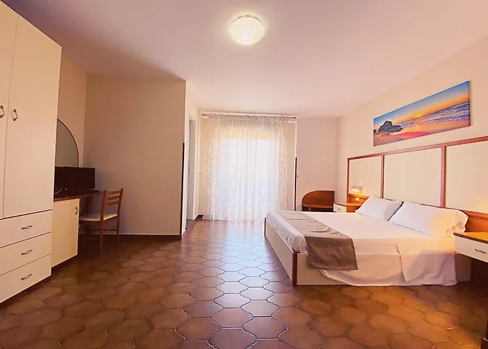 Residenza Felix * Capo Vaticano