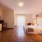Residenza Felix * Capo Vaticano