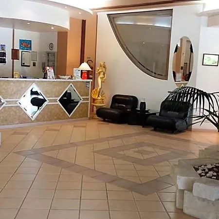 Residenza Felix * カーポ・ヴァチカーノ